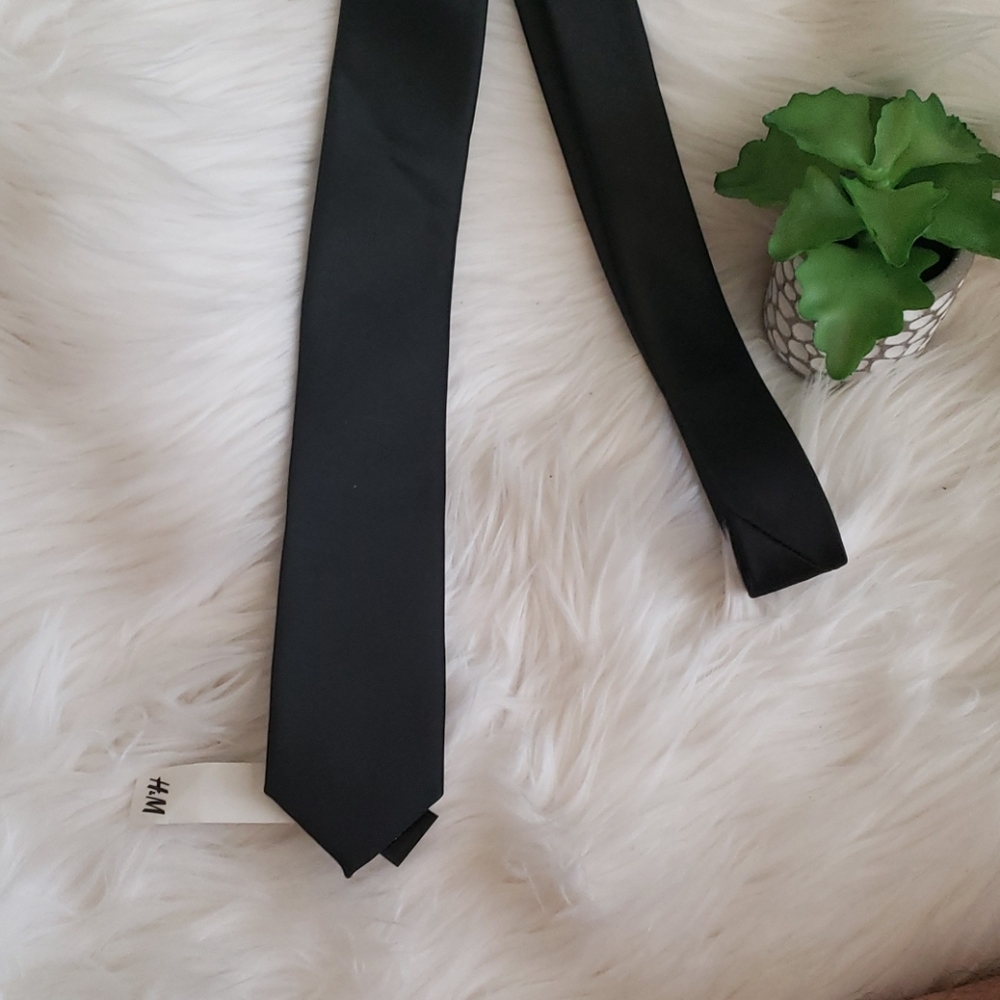 H&M Slim Black Neck Tie